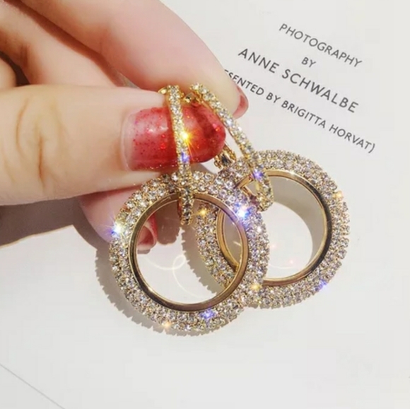 New Gold Trendy Hoop Earrings - Picture 2 of 4